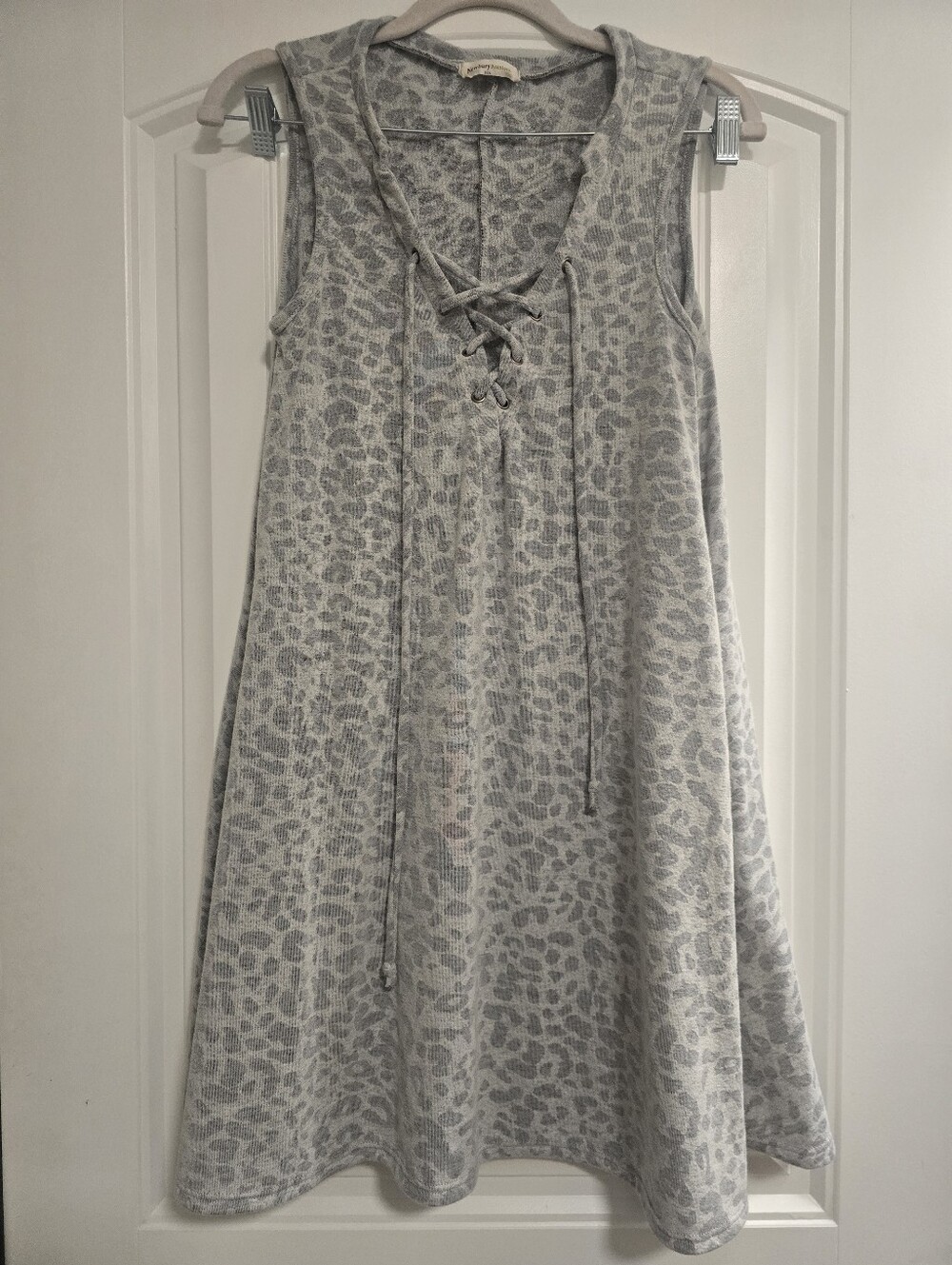 Boutique Newbury Kustom Lace-Up Sleeveless Leopard Print Dress/ Swim Coverup